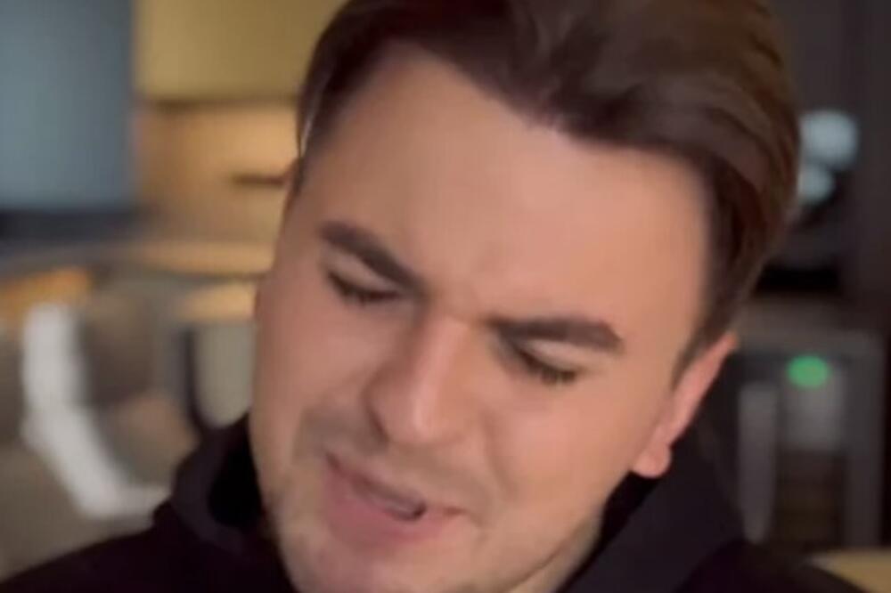 PEVAČ "ZVEZDA GRANDA" PRESADIO KOSU: Muke mučio sa zaliscima, pa stavio tačku na sve!