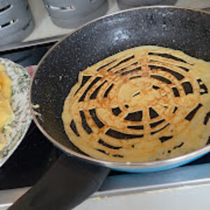 Dekorativne, ukusne i tanke: Evo kako se prave najukusnije čipkaste palačinke, nema trika da vam ne uspeju