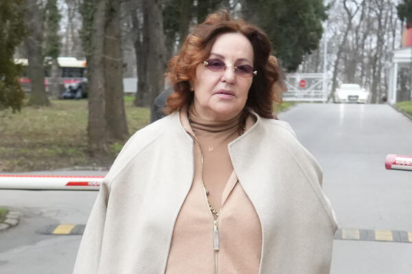 Nakon napada Ana Bekuta prvi put u javnosti: Zbog ovoga je bila začuđena, a kad su je pitali o Čačku...