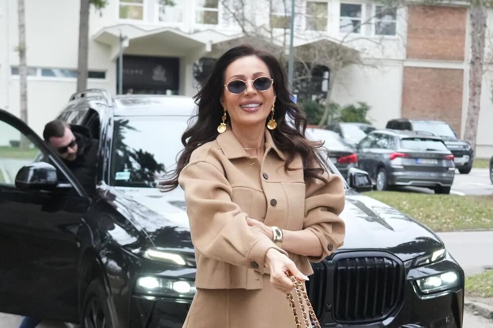 CECA JE DANAS GLAVNA TEMA! Na sebi nosi 20.000 evra, a izgleda kao DEVOJČICA - ne biste je prepoznali, KAKO OVO?