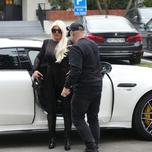 DŽEPNA VENERA ŠETA KOMAD KOJI ĆE PATOSIRATI KARLEUŠU! Srbi u neverici zbog CENE - da li je prava ili FEJKARA?