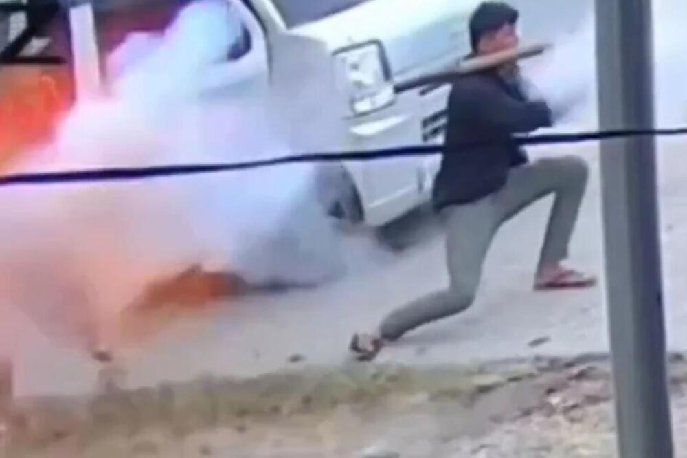 Političar napadnut usred bela dana GRANATAMA! Izleteli iz kombija i počeli paljbu, kamere sve snimile (VIDEO)