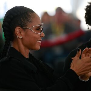 MUŽ SAMO KLIMAO GLAVOM! Žena moćnika imala ORGIJE, šetala LJUBAVNIKA, bila zavisna od FILMOVA ZA ODRASLE - BLAM!