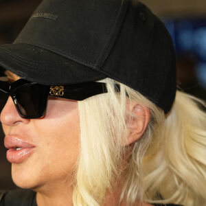 I DALJE TROŠI NJEGOVE PARE? Karleuša potkačila "BRAVARA" TOŠIĆA, objavila SNIMAK I POKAZALA KO JE MAMA