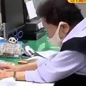 "Imam 95 i ne pomišljam na penziju!": Ovo je je NAJSTARIJA zaposlena žena na svetu: Radi isti posao 65 godina!