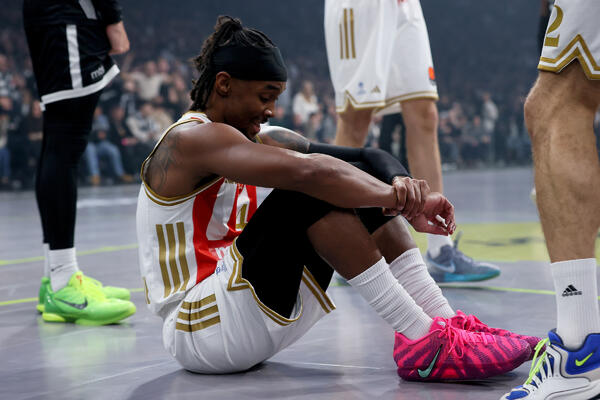 Devonte Grejem pokupio patike i nestao!