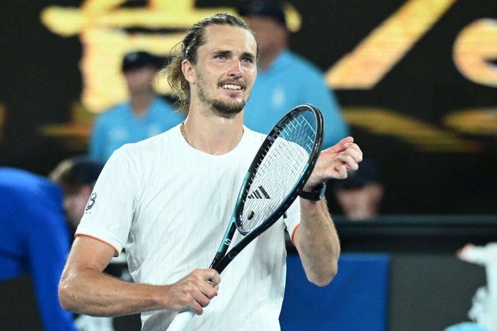 Aleksander Zverev prvi polufinalista (Video/Foto)