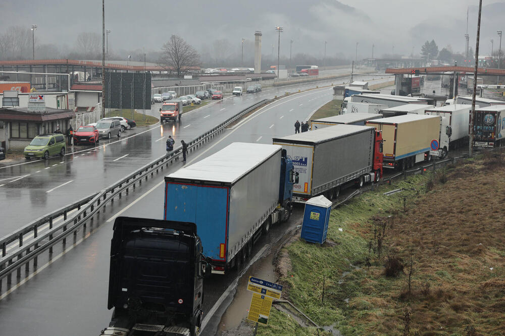 Proširuje se blokada na još 2 granična prelaza u Srbiji: Procenjena šteta je 100 miliona evra, plus PENALI i KAZNE!