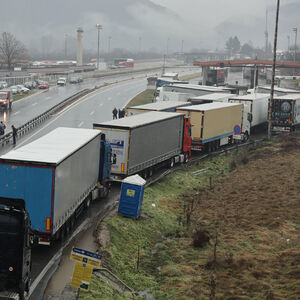 Proširuje se blokada na još 2 granična prelaza u Srbiji: Prevoznici ne odustaju, ovo je njihovo REŠENJE za KRIZU!