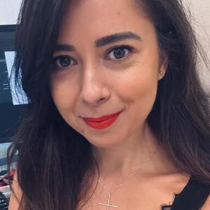 Lepa doktorka pronađena mrtva, pored njenog tela bila poruka sa ove 3 reči: Bivši muž ušao u stan, pa zatekao užas!