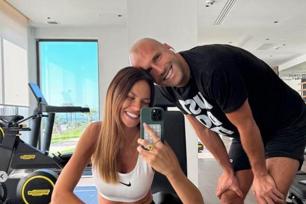 Ovaj detalj svima je promakao: Evo koliko je Jevrem mlađi od Dimitrovske, a tek da vidite čime se bavi ovaj dasa