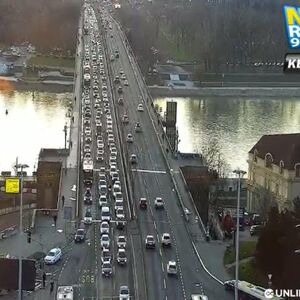 POPODNEVNI ŠPIC NAPRAVIO KOLAPS U BEOGRADU: Vozači, naoružajte se strpljenjem, ovde je NAJGORE (FOTO)