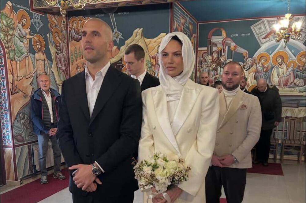 OD JUČE SVI BRUJE O DANIJELINOJ VENČANICI! Koša kao Svetog Petra kajgana - a tek da vidite KO i GDE ju je nosio