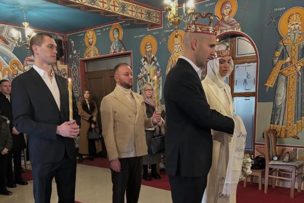 NIJE KUM DUGME! Pogledajte kakav DASA je kumovao Danijeli i Jevremu! Gotovo nikad ga ne viđamo u javnosti