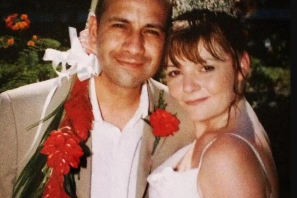 "DOK SMO VODILE LJUBAV, OSETILA SAM..." Udovica šokirala priznanjem o intimnim odnosom sa ženom i duhom svog muža!