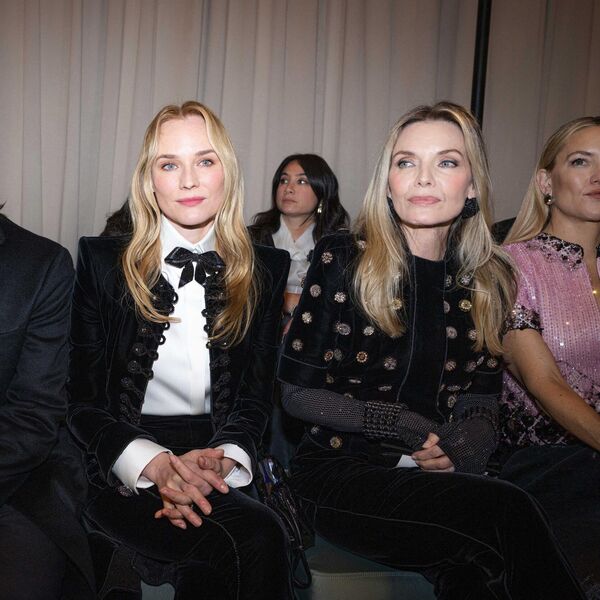 KAD SE POJAVI, SVI ZAĆUTE: Lice je i dalje savršeno, sinoć glavna tema - ko bi rekao da je žena u SEDMOJ DECENIJI?