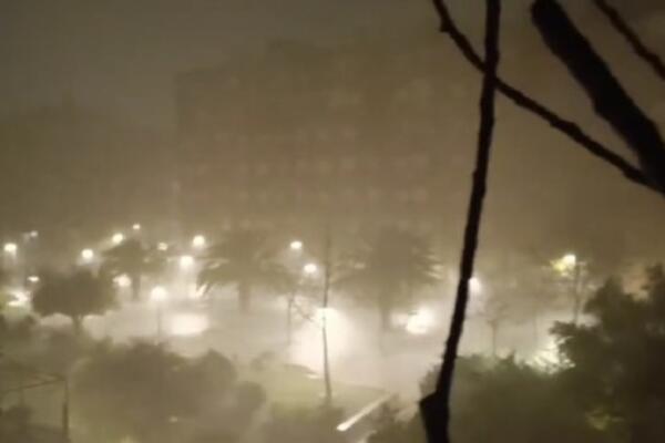 APOKALIPTIČNE SCENE NAKON NEVREMENA U EVROPI: Razorna oluja nosila sve pred sobom, pogledajte jezive snimke (VIDEO)