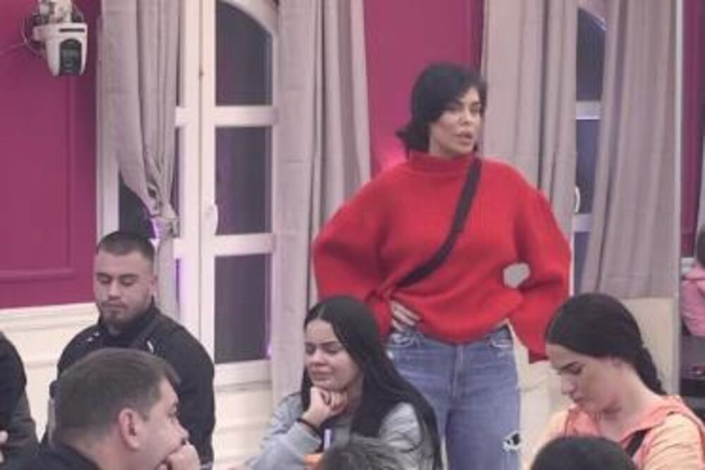 Anita Stanojlović, Mina Vrbaški