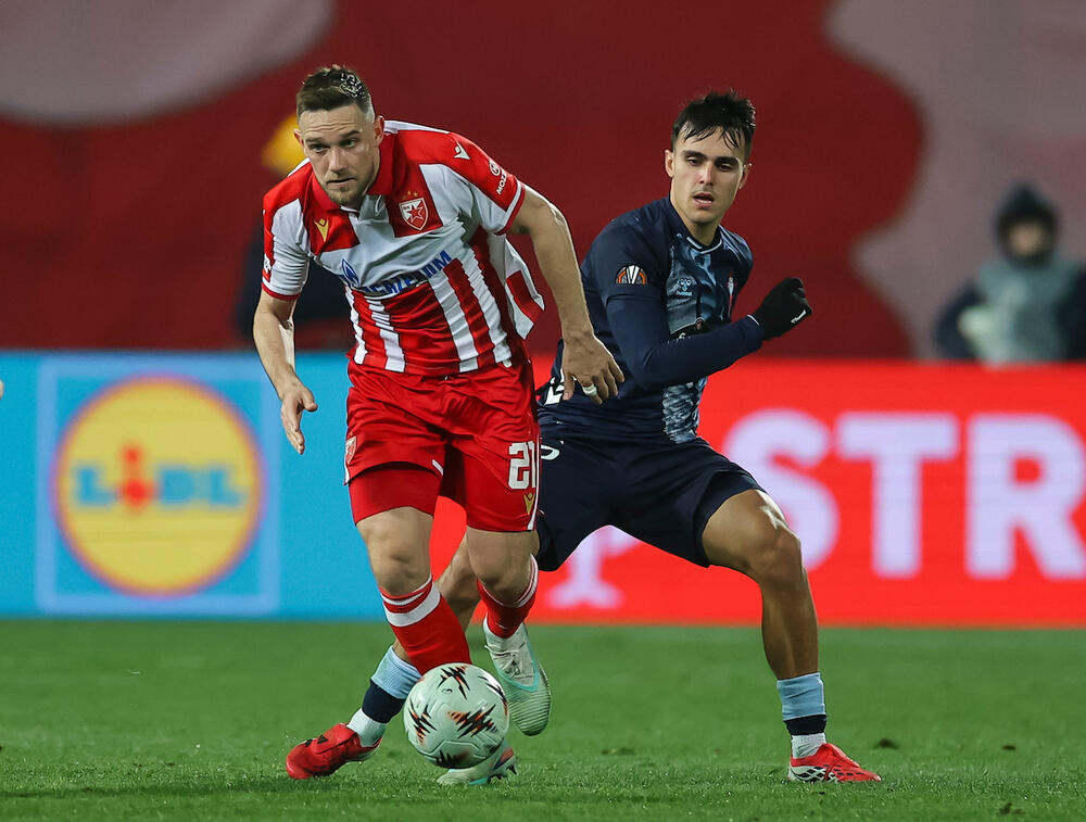 "Kada novinari počnu da pišu...": Elšnik progovorio na temu odlaska iz Zvezde