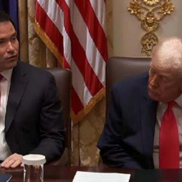 NEZAPAMĆEN SKANDAL! Tramp na stubu srama, pa da li je moguće da je ovo uradio?! LJUDI U NEVERICI, GNUSAN SNIMAK!