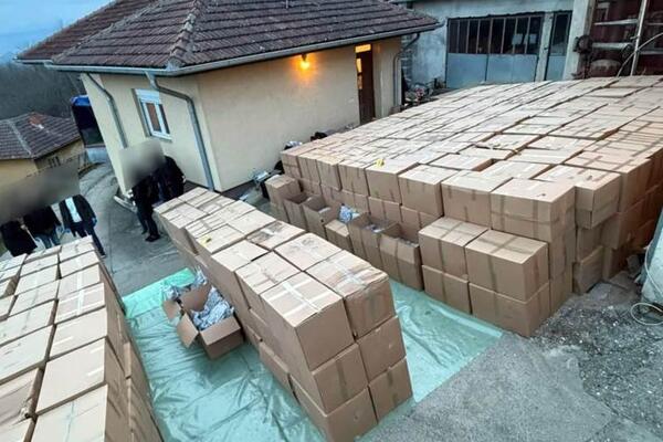 U TOKU JE POTERA ZA VOĐOM NARKO-KLANA: Uhapšenima preti 20 godina robije nakon istorijske zaplene 5 tona marihuane!