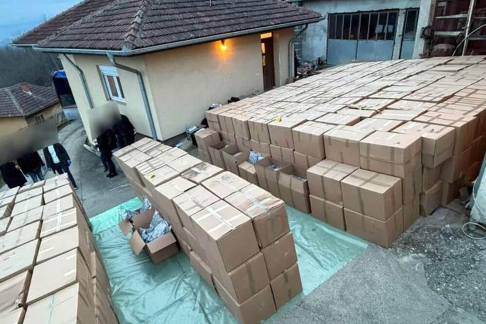 U TOKU JE POTERA ZA VOĐOM NARKO-KLANA: Uhapšenima preti 20 godina robije nakon istorijske zaplene 5 tona marihuane!