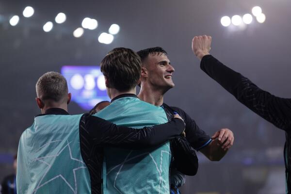 Mančester junajted hoće Aleksandra Stankovića!