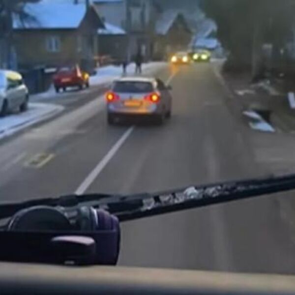 STRAVIČAN SNIMAK IZ VLASOTINCA KRUŽI INTERNETOM: Malo fali da ubije i sebe i onog ko naiđe, DA LI JE OVO MOGUĆE?!