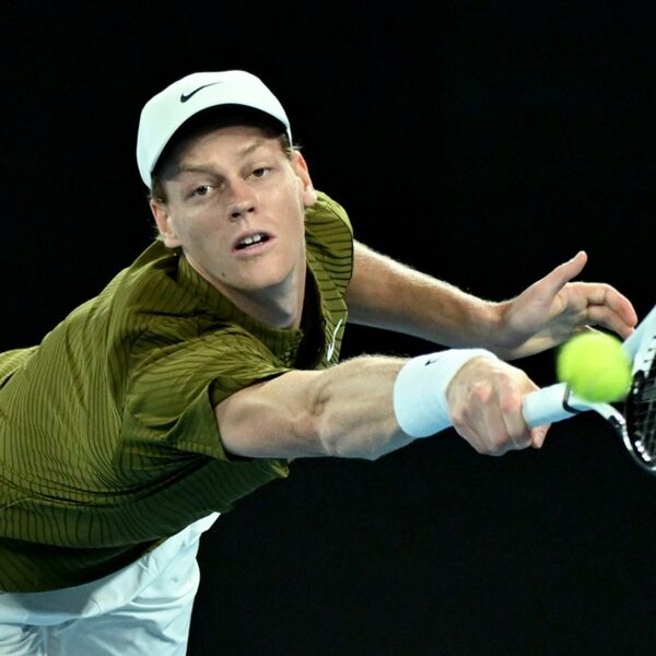 Sinerove ogromne muke u osmini finala Indijan Velsa!