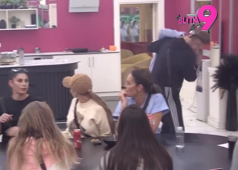 ŽIVOT SVOJE ĆERKE DOVEO U OPASNOST? Bivša partnerka optužila OCA SVOG DETETA za jezivu stvar - oglasio se i SVEKAR