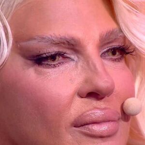 NAKON ŠTO SU UHVAĆENI NA VEČERI, OTKRIVENA ISTINA O KARLEUŠINOM OCU! Pred milionima je IZGOVORILA ovo o Draganu