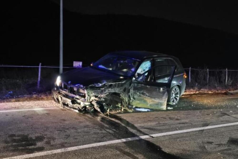 ZASTRAŠUJUĆI PRIZORI: Dva BMW-a smrskana u sudaru kod Novog Pazara, IMA POVREĐENIH
