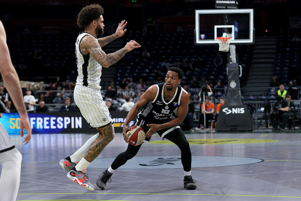 Partizan na "gostujućem" parketu srušio Kluž (Foto)