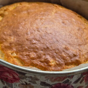 Starinski trik čini ovo testo vazdušastim poput oblaka: Prefinjeni biskvit po bakinom receptu topi se u ustima