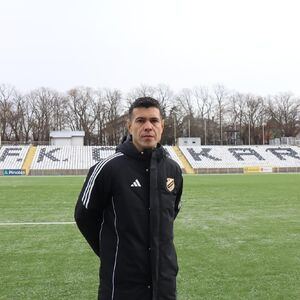 Lola zadužio crno-belu opremu: Sa jednima sam igrao, sa drugima se borio na terenu