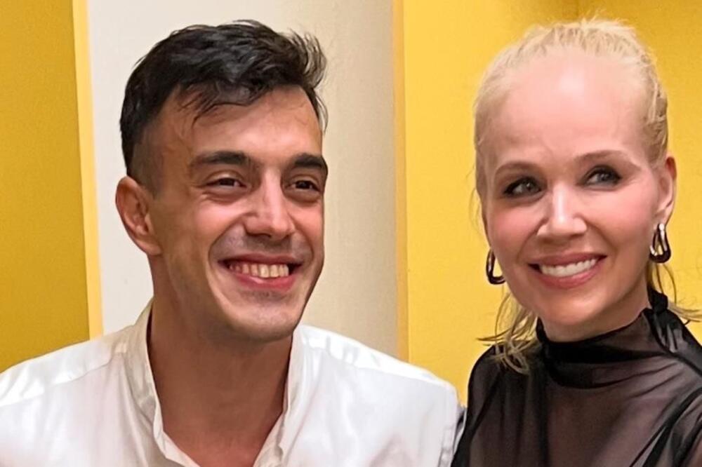 OSVOJILA GA NA PRVU! Pevač ne krije emocije prema Jeleni Rozgi - pojavila se i fotografija kao DOKAZ, SIJAJU!