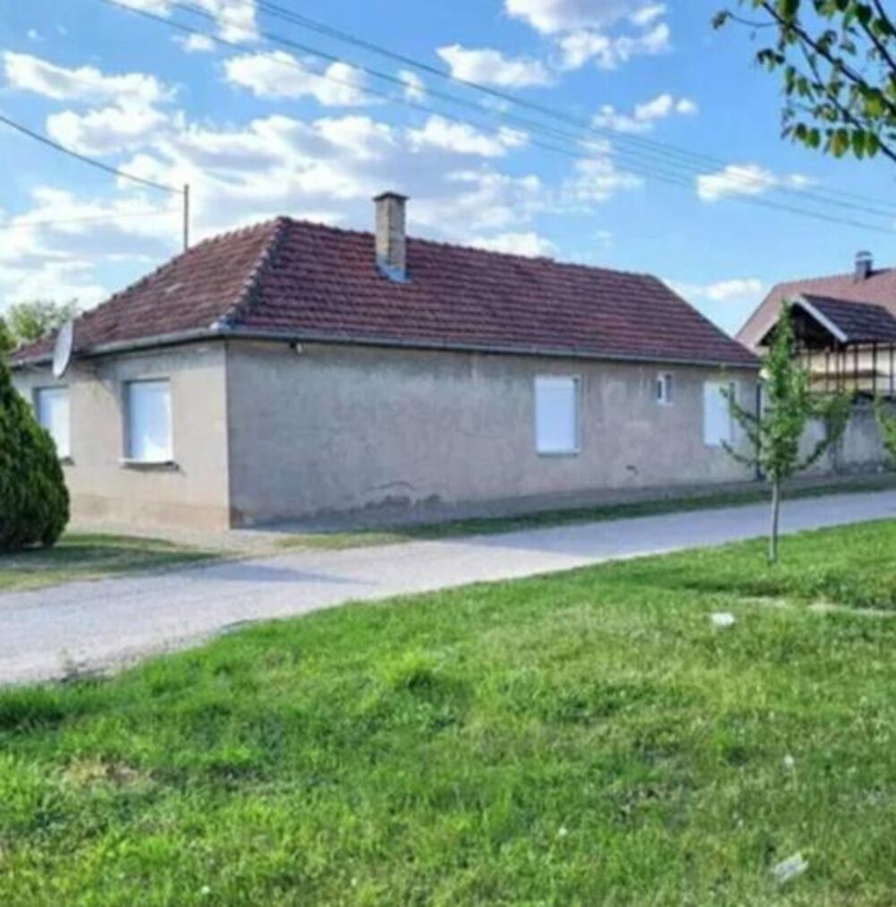 U Titelu se prodaje kuća