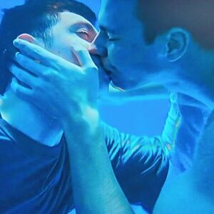 NA JAVNOM SERVISU EMITOVANA INTIMNA SCENA IZMEĐU 2 MUŠKARCA! Ovo ste mogli da gledate BEZ CENZURE - nastao haos