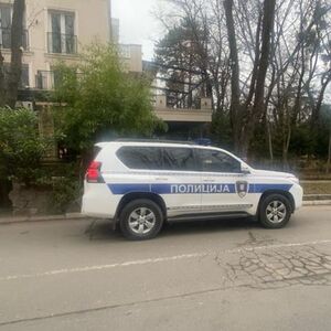 OTKRIVENO KAKO JE PLANIRANO UBISTVO KEKINOG ČOVEKA NA SENJAKU: U odelu dostavljača ušao u kafić i rekao SAMO 2 REČI