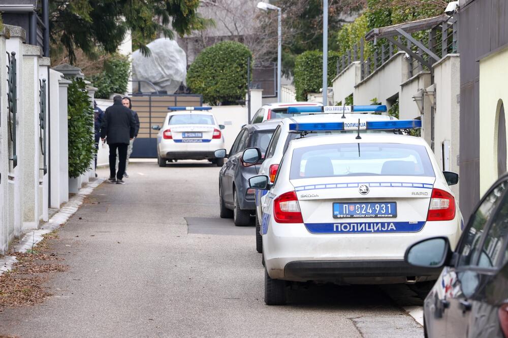 ESTRADNI MENADŽER NARUČIO BOMBU? Srbija bruji o eksploziji na Dedinju - zašto mu se Zdravko Čolić zamerio?