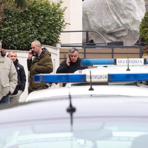 OTKRIVENO ŠTA JE UNIŠTENO NA ČOLINOJ KUĆI: Haos na Dedinju se ne stišava, policija je i dalje na terenu