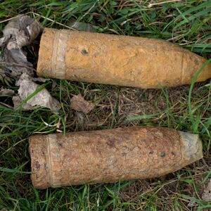 BOMBA U ZADNJICI! Muškarac dovezen u bolnicu sa mesinganom granatom kalibra 37 iz Prvog svetskog rata, dugom 20 cm