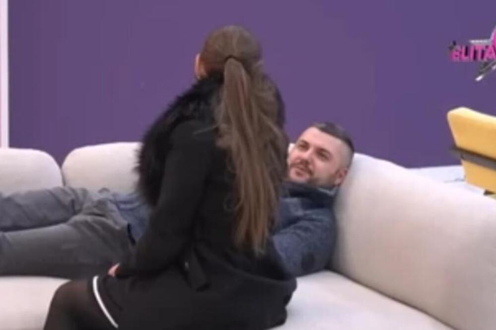 SRBI U NEVERICI ŠTA RADI OVAJ ČOVEK NA PINKU: Bez blama je MOLIO da budu INTIMNI - može li niže da padne?