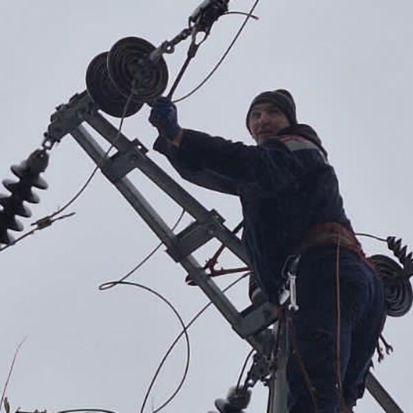 "Prekrstimo se pre nego što se popnemo" Jovan je elektro-monter heroj iz ledenog talasa - kapa dole (FOTO)