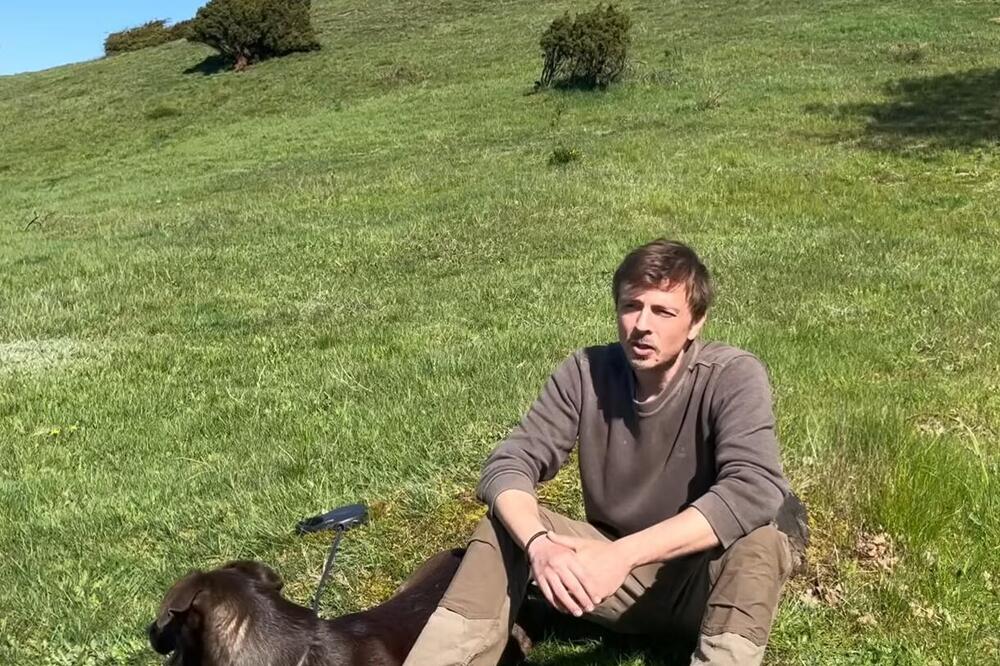 Imao stan i državni posao, a onda dao otkaz i sagradio kuću za 12.000&euro;: "Nemam račune, ništa ne plaćam" (VIDEO)