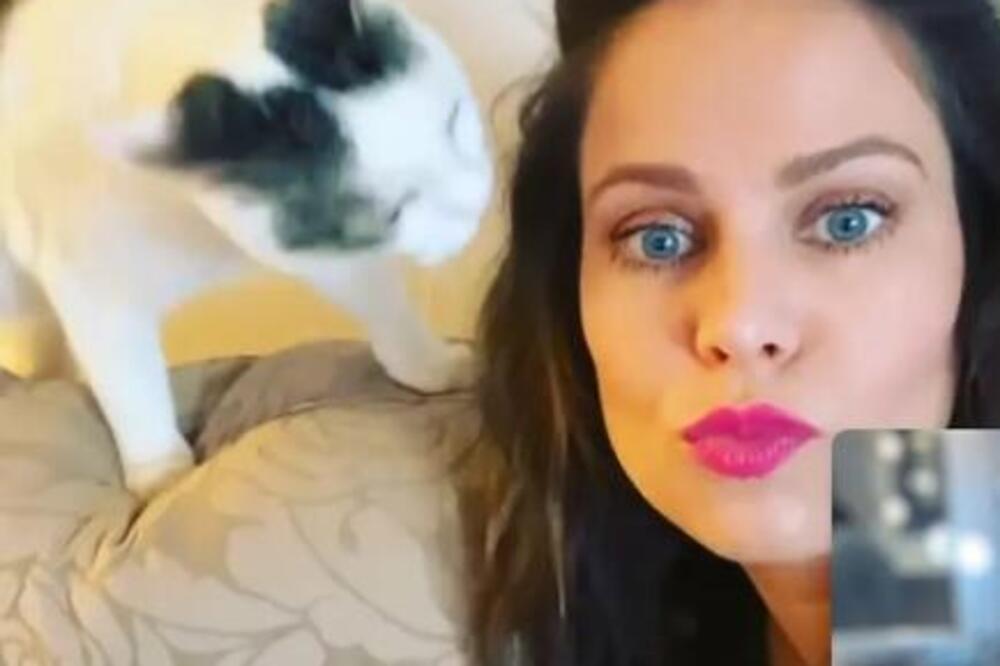 IME DOMAĆE VODITELJKE SE NAŠLO U MEJLOVIMA OSUĐENOG PEDOFILA EPSTAJNA? Evo i u kom KONTEKSTU - ona se oglasila