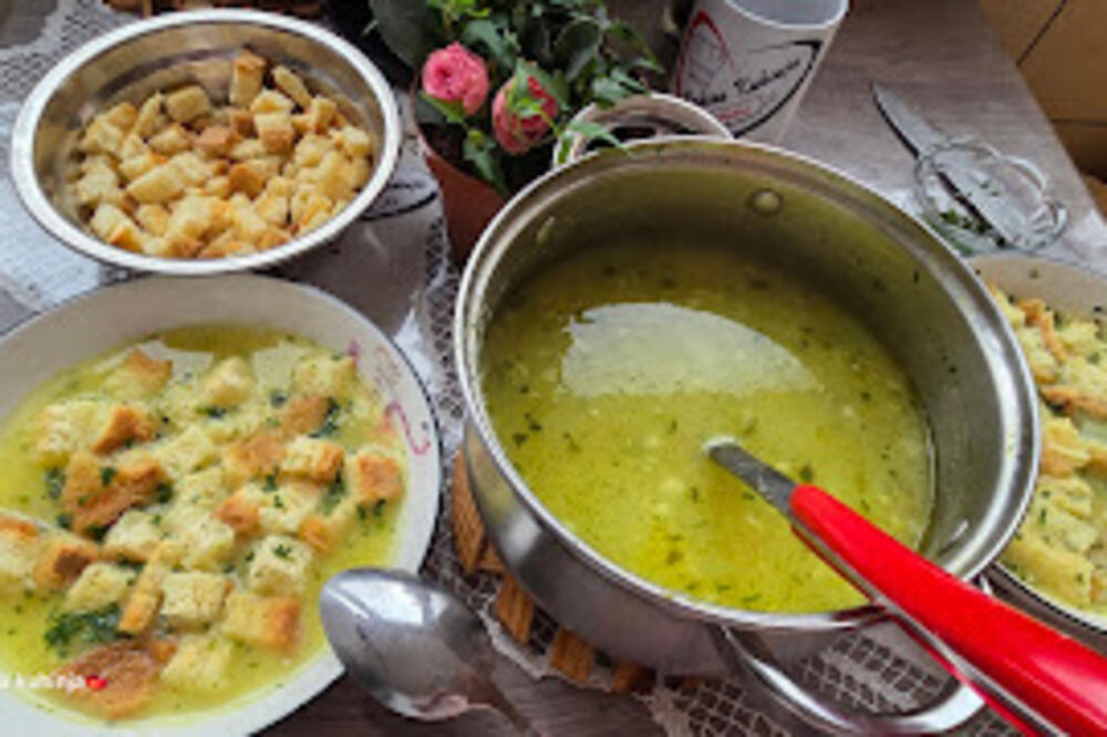 Starinska sirotinjska čorbica sa belim lukom: Tajna savršenog ukusa leži u ovome, ko proba neće se pokajati