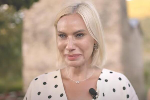 VODITELJKA GRCA U SUZAMA ZBOG OČEVE KUĆE: Slomila se pred nacijom zbog ove odluke, u poslednjem času prelomila