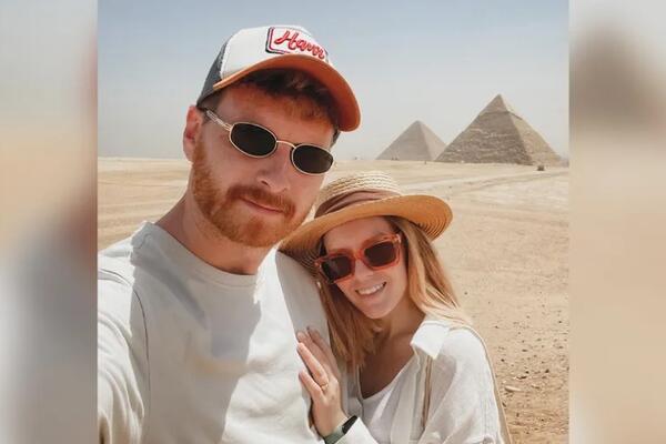 Miloš je 3 godine pokušavao dok nije rekla "DA": Prosio je, klečao, nećkala se, evo zbog čega je na kraju pristala