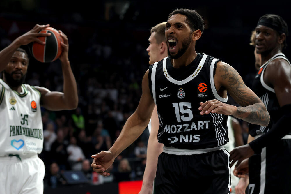 Partizan razneo sramotni Panatinaikos! (Foto)